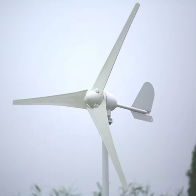Sistema de energia eólica para uso doméstico Espiral com controlador híbrido solar eólico
